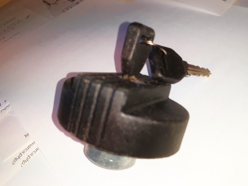 Bensatankin_korkki_avain-4181663