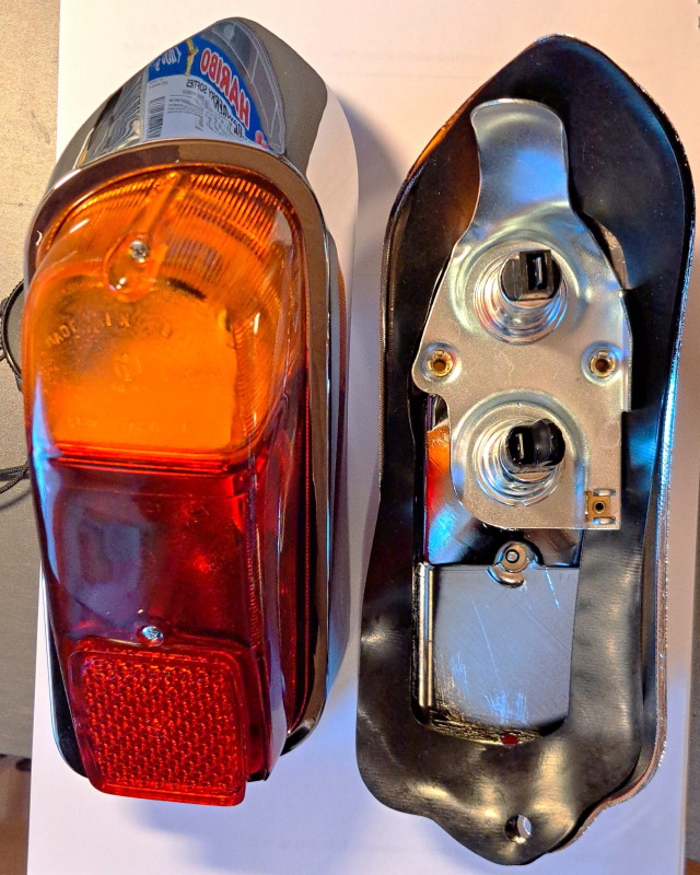 Takavalo oikea ja vasen 4141690 - 4141691