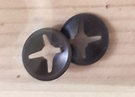 L125-827-Etumerkki_kiinnike--991827-14183076