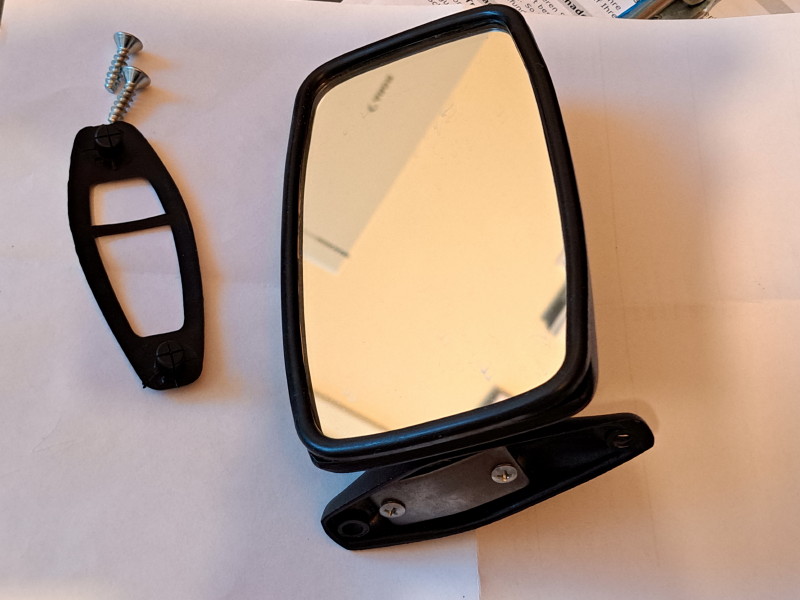 Peili neli� ruuvikiinnitys